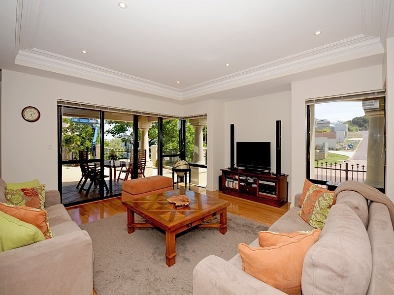 1 Chipperfield Court, Mosman Park WA 6012