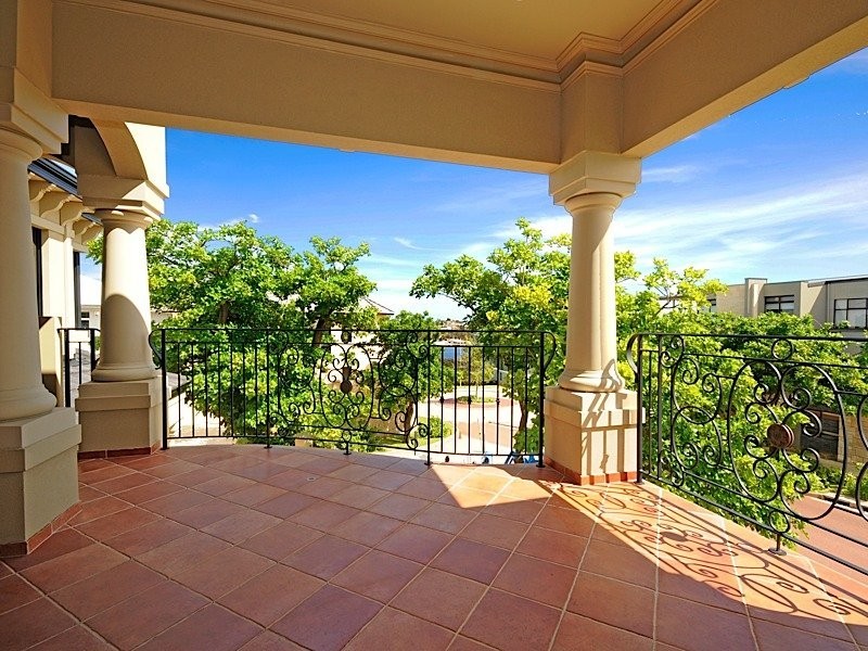 1 Chipperfield Court, Mosman Park WA 6012