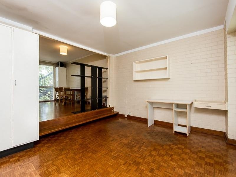 209/14 McNamara, Cottesloe WA 6011