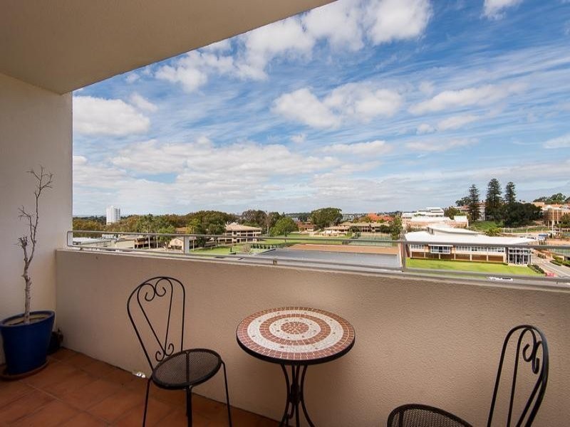 72/375 Stirling Highway, Claremont WA 6010