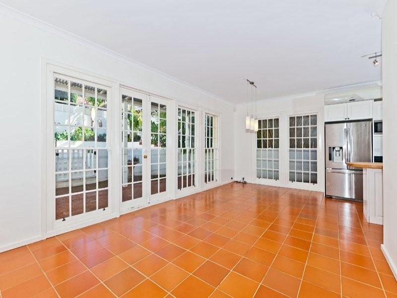 153 Curtin Avenue, Cottesloe WA 6011