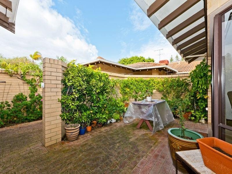 2/99 Forrest Street, Cottesloe WA 6011