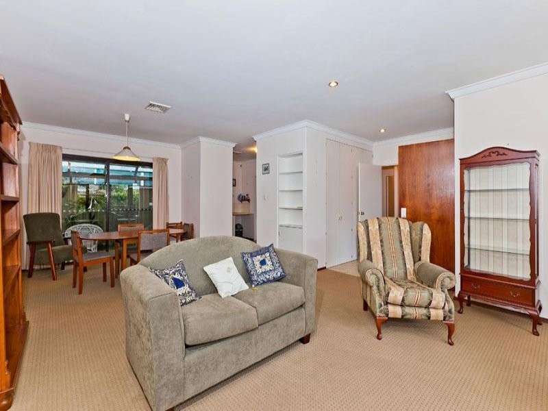 2/99 Forrest Street, Cottesloe WA 6011
