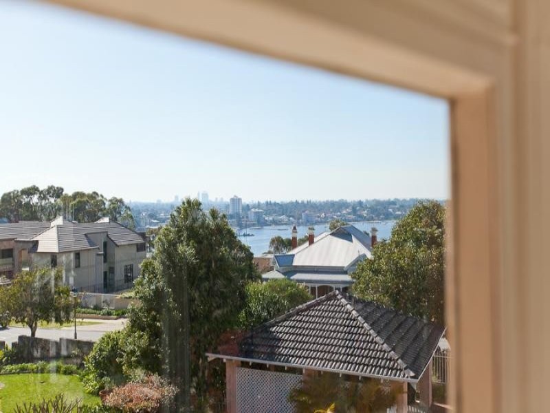 17A Bindaring Parade, Claremont WA 6010