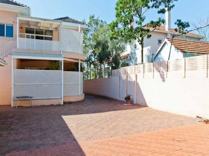 17A Bindaring Parade, Claremont WA 6010