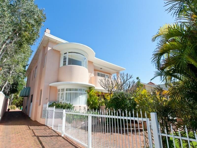 17A Bindaring Parade, Claremont WA 6010