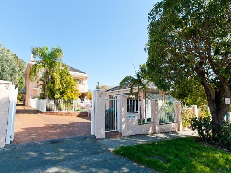 17A Bindaring Parade, Claremont WA 6010