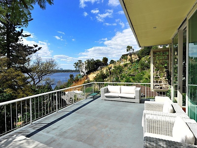 2 The Coombe, Mosman Park WA 6012