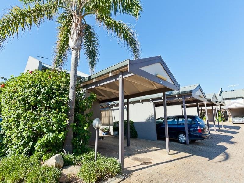 13/3 Rockett Lane, Cottesloe WA 6011