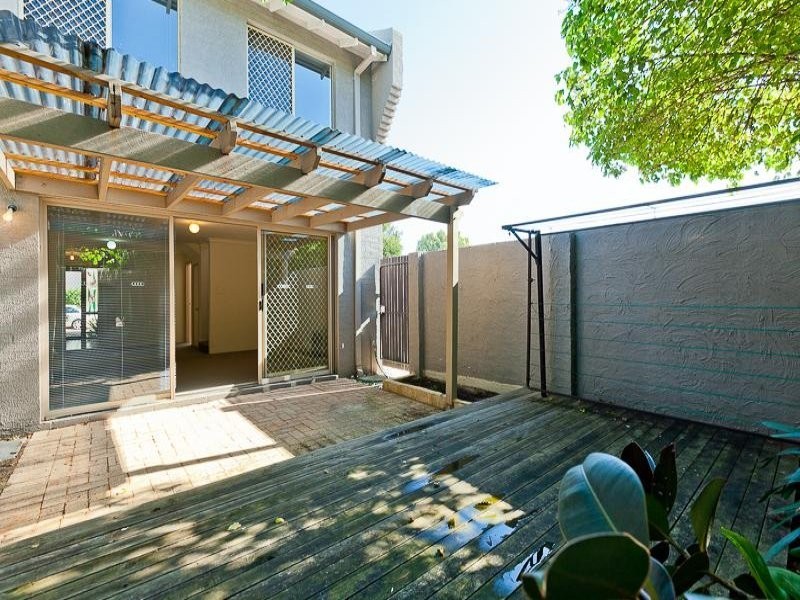 13/3 Rockett Lane, Cottesloe WA 6011