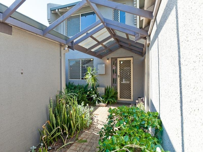 13/3 Rockett Lane, Cottesloe WA 6011