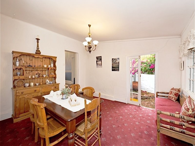 11 South Street, York WA 6302