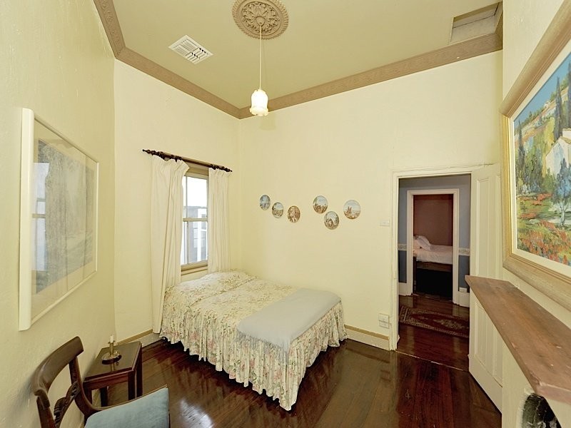 11 South Street, York WA 6302