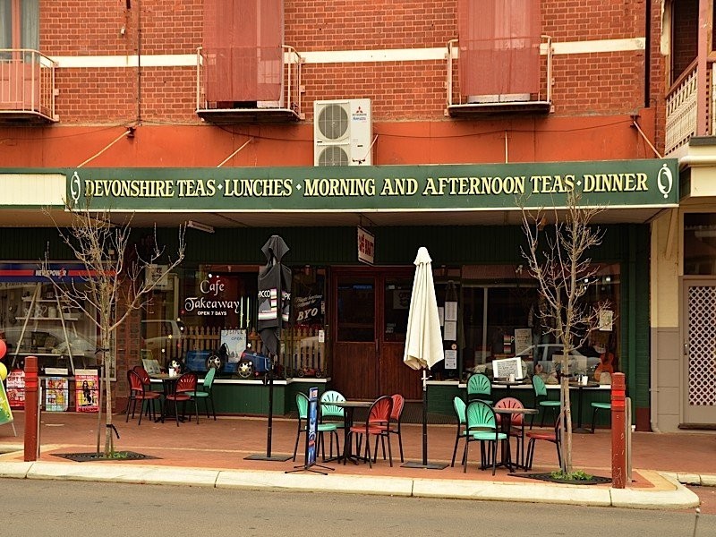 11 South Street, York WA 6302