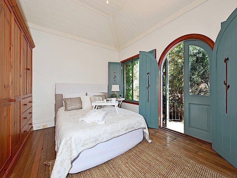 4B Salvado Street, Cottesloe WA 6011