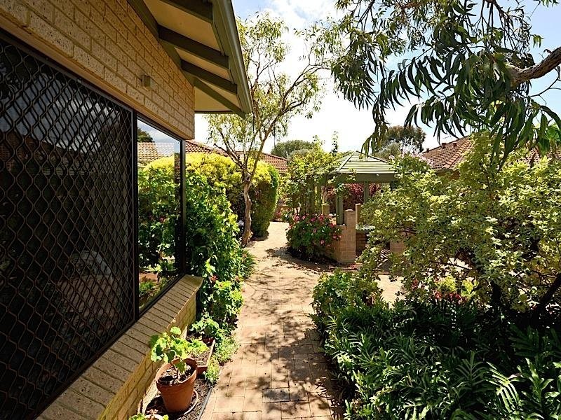 6/30 Brighton Street, Cottesloe WA 6011