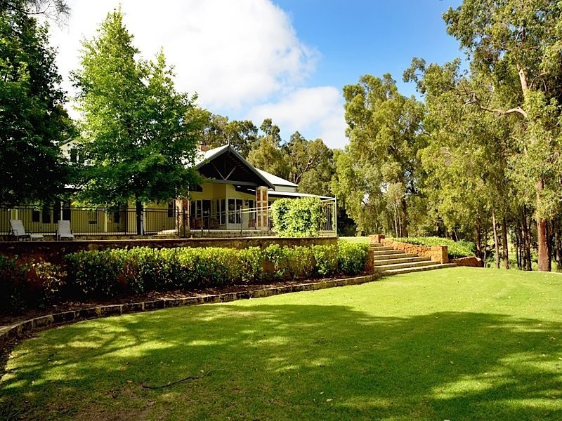 99 Moffett Road, Carmel WA 6076