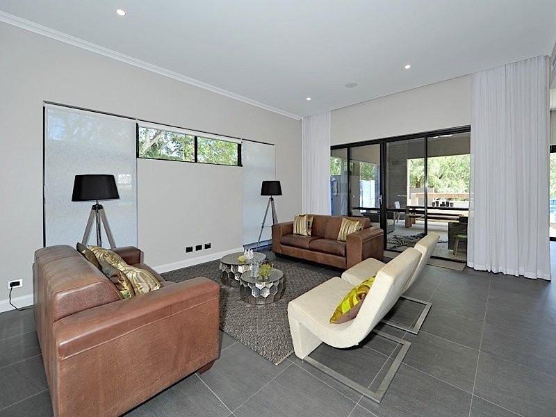 2 Aceway Lane, Swanbourne WA 6010