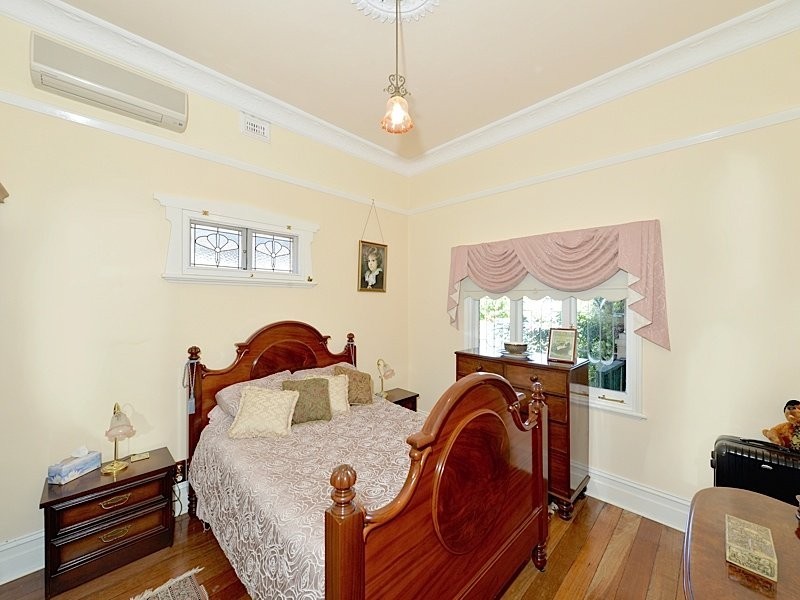 133 Curtin Avenue, Cottesloe WA 6011