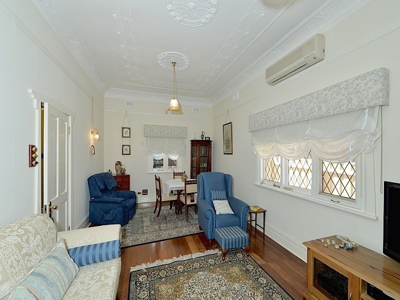 133 Curtin Avenue, Cottesloe WA 6011