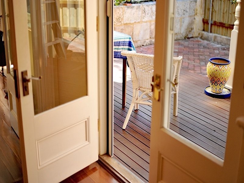 133 Curtin Avenue, Cottesloe WA 6011