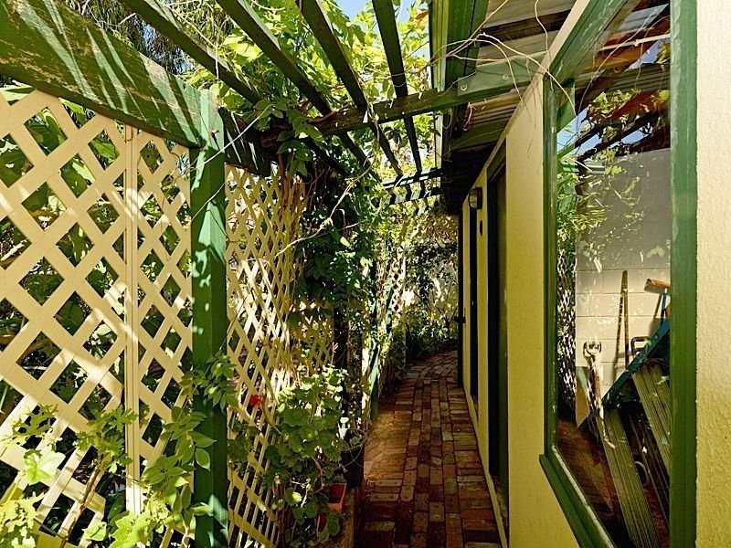 133 Curtin Avenue, Cottesloe WA 6011