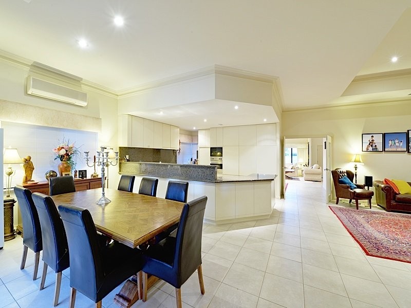 11 Lambeth Mews, Mount Claremont WA 6010