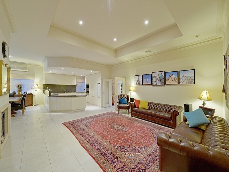 11 Lambeth Mews, Mount Claremont WA 6010