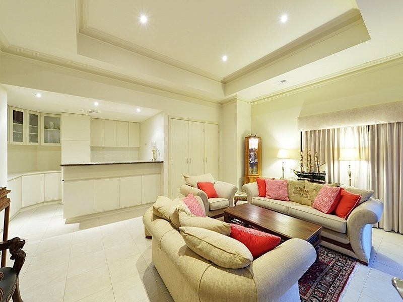 11 Lambeth Mews, Mount Claremont WA 6010