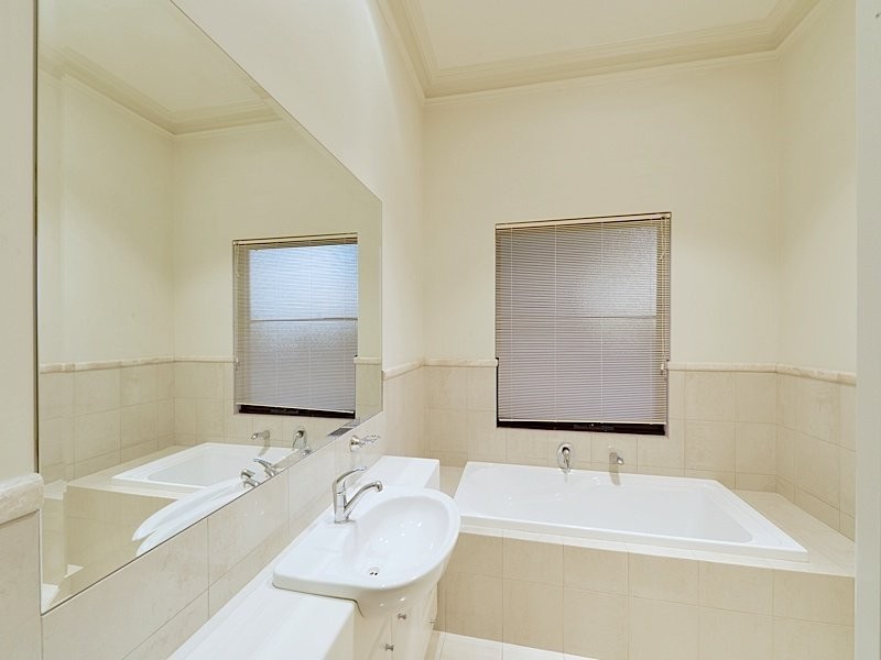 11 Lambeth Mews, Mount Claremont WA 6010