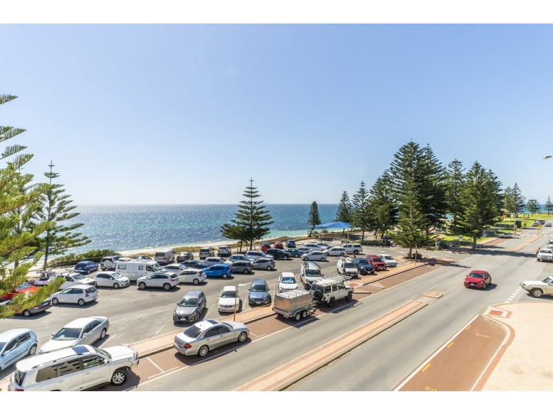 11/116 Marine Parade, Cottesloe WA 6011