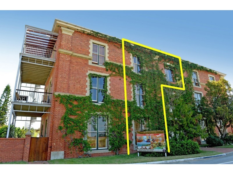 2/51 Rule Street, North Fremantle WA 6159