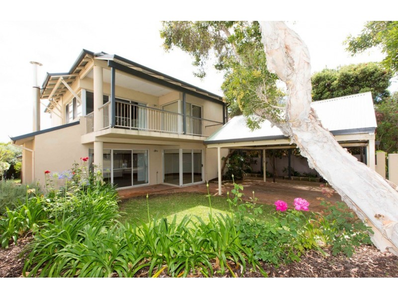 22 Gibney Street, Cottesloe WA 6011