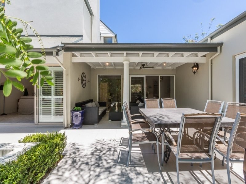 25 Fairbairn Street, Mosman Park WA 6012