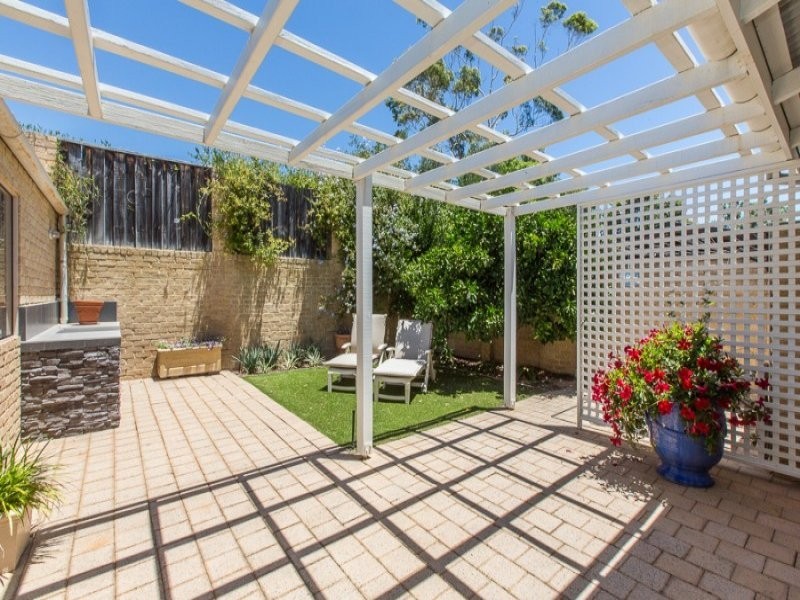 25 Fairbairn Street, Mosman Park WA 6012