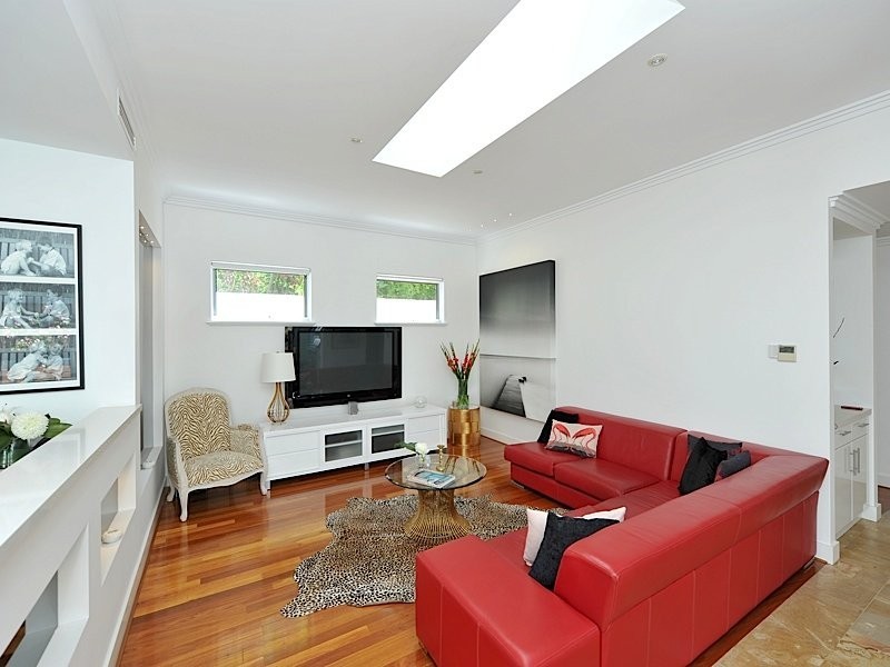 4 Irvine Street, Peppermint Grove WA 6011