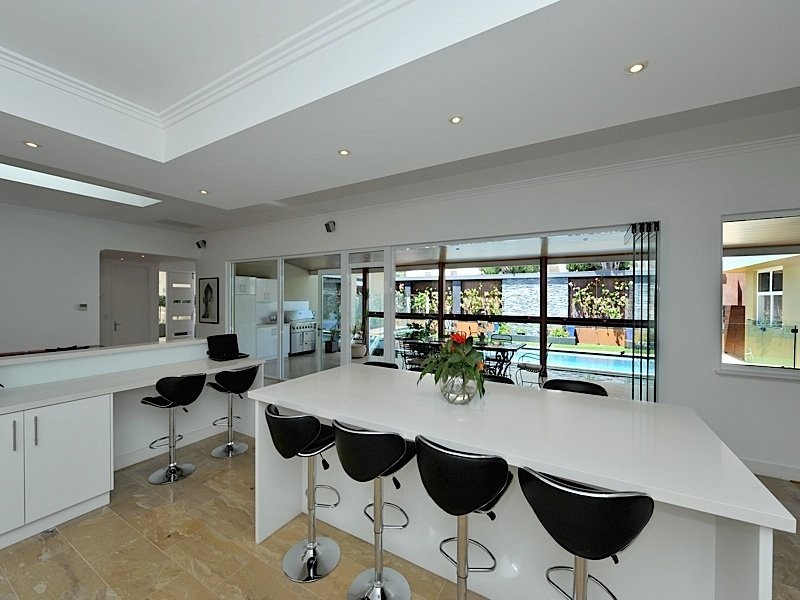 4 Irvine Street, Peppermint Grove WA 6011