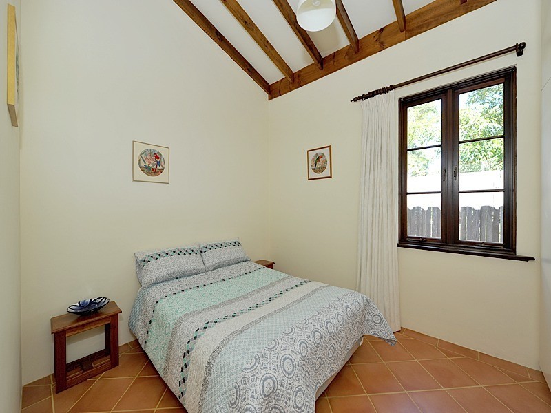 8B James Road, Swanbourne WA 6010