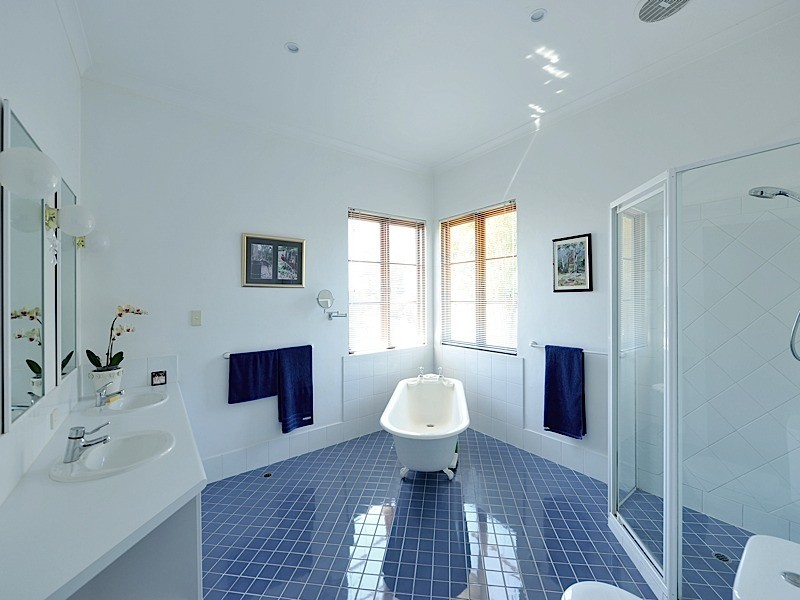 8B James Road, Swanbourne WA 6010