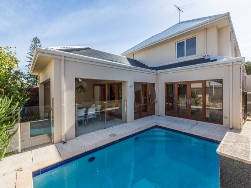 2 Griver Street, Cottesloe WA 6011