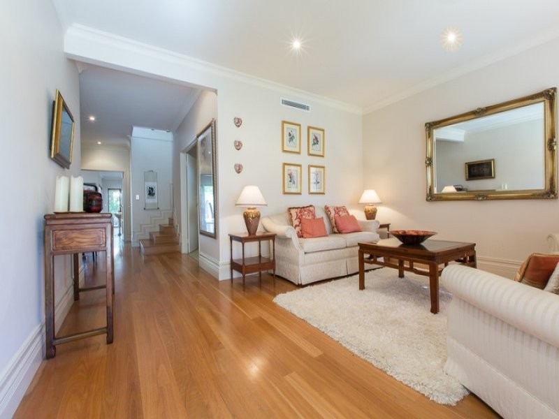 2 Griver Street, Cottesloe WA 6011