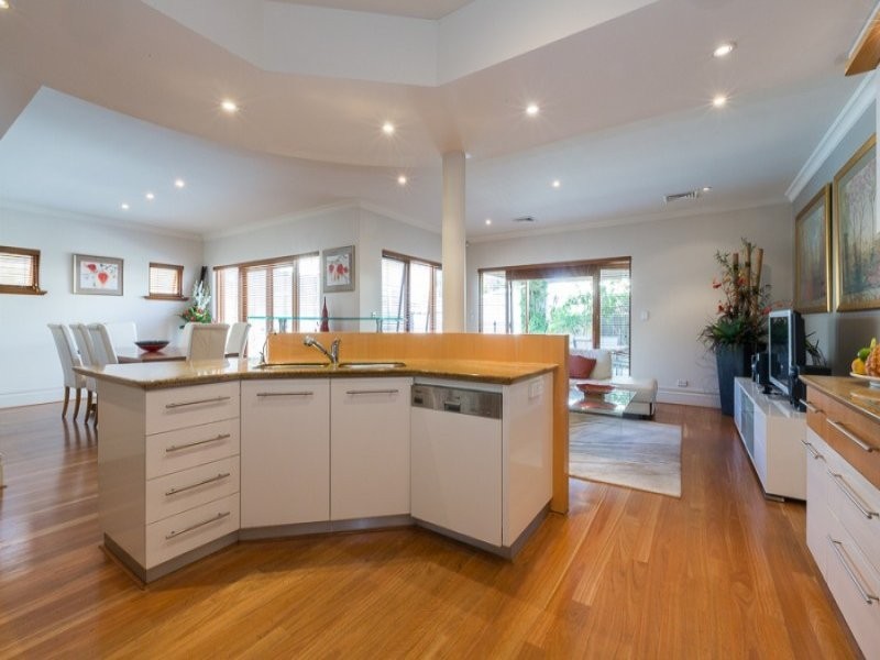 2 Griver Street, Cottesloe WA 6011