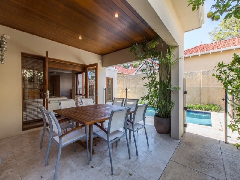 2 Griver Street, Cottesloe WA 6011