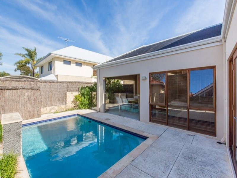 2 Griver Street, Cottesloe WA 6011
