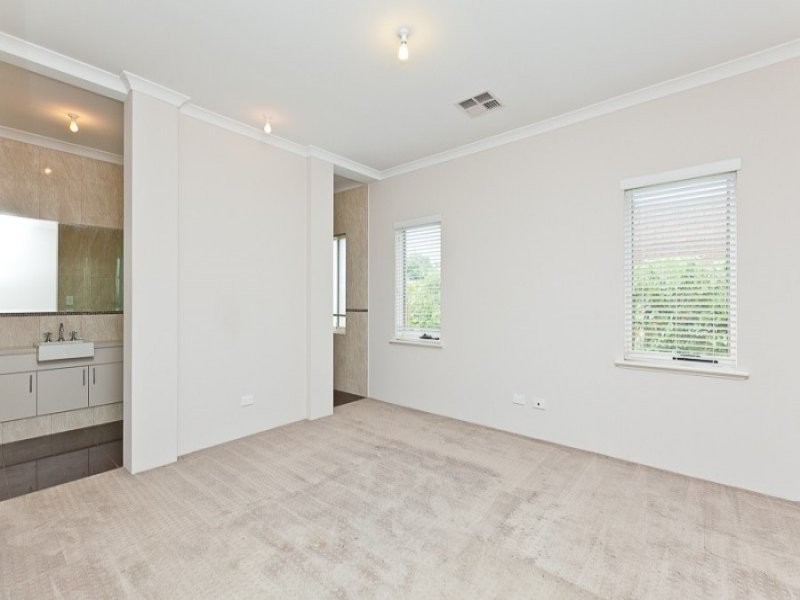 34 Milano Street, Stirling WA 6021