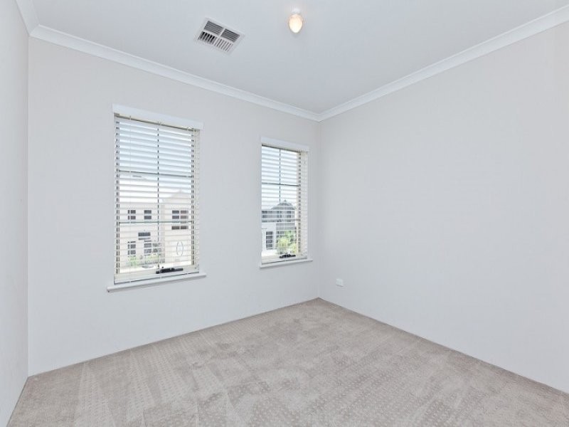 34 Milano Street, Stirling WA 6021