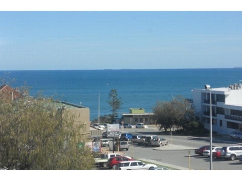19/15 Eric Street, Cottesloe WA 6011