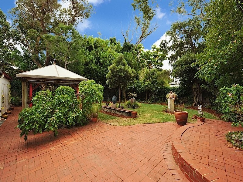 11 Haining Avenue, Cottesloe WA 6011