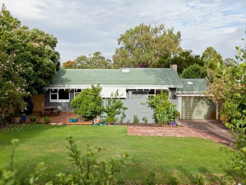 106 Rochdale Road, Mount Claremont WA 6010