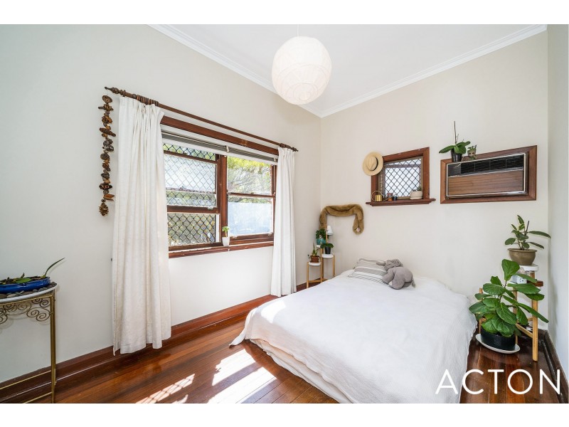 39 Hawkstone Street, Cottesloe WA 6011